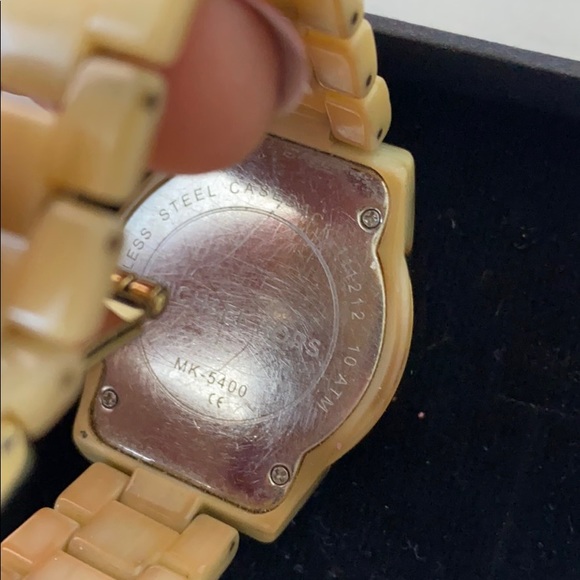 Michael Kors Watch✨ - Picture 2 of 6